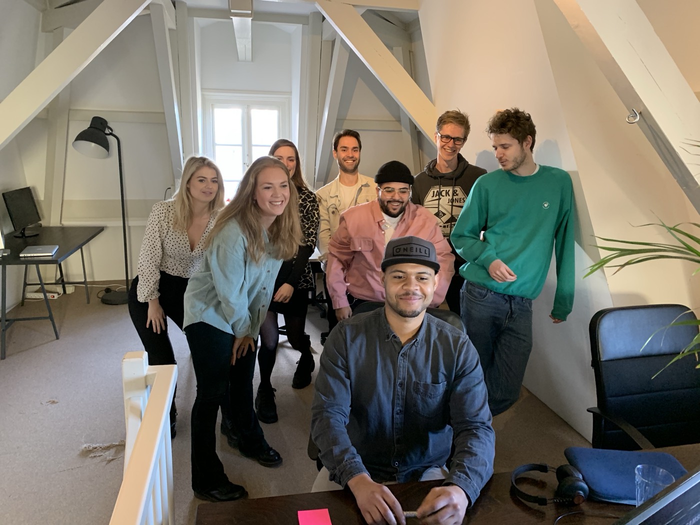 Het team op het kantoor van Trive, waar ook aan Happee werd gewerkt