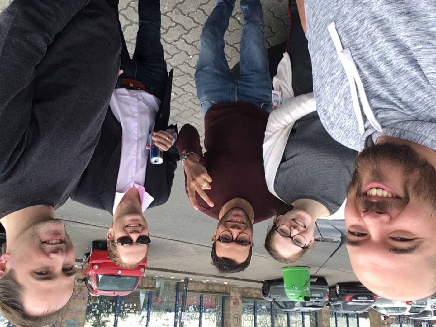 Joris met het team van Trustier, waar hij CTO was